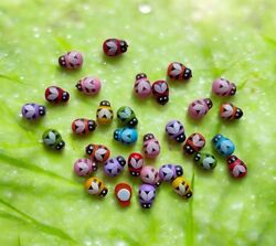 30-32 шт набір Бджілка різнокольорова на самоклейці 12 мм 8мм