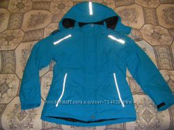 Супер Синяя и розовая новенькая деми куртка  Yigga  на девочку р. 146-152