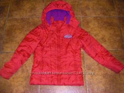 Потрясающая  куртка и красное пальто на красавицу   8-10 лет