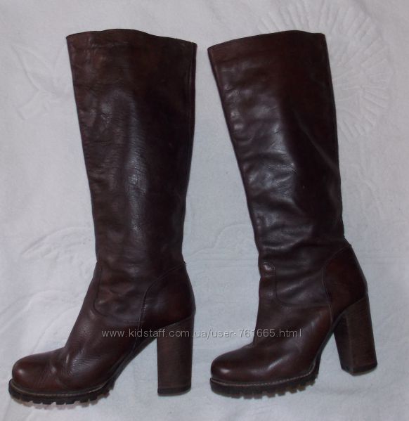 Кожаные демисезонные коричневые женские сапоги - 35 размер. Румыния