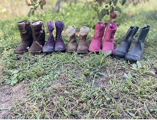 Взуття для дівчинки