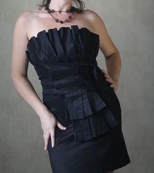 Нарядное Чёрное мини платье