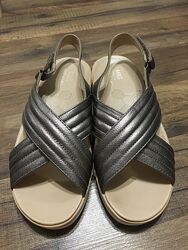 Босоножки женские Marks&Spencer, р.37-38, кожа