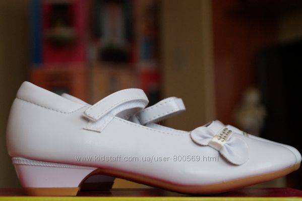 Туфли белые нарядные на каблучке для девочки, новые, р. 32, 33, 34, 35
