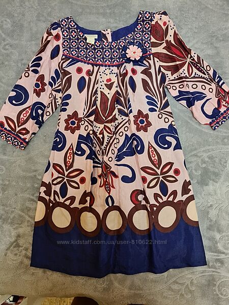 Святкова сукня з оригінальним орнаментом в етностилі