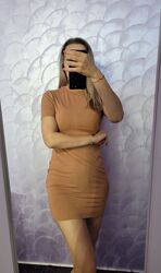 Коротка бежева сукня короткий рукав, плаття жіноче