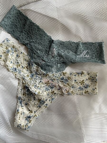 Розкішні трусики Victoria&acutes Secret 