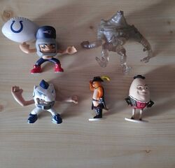 Оригінальні фігурки персонажів