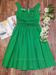 Платье красивого травяного цвета