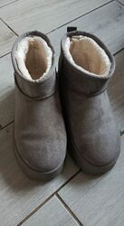 Теплі зимові уггі 