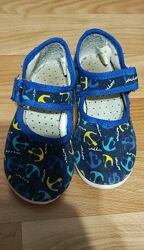 Тапочки у садочок 