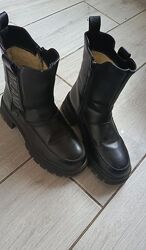 Зимові черевики 