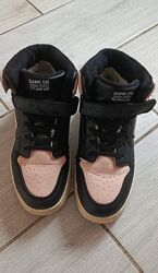 Теплі високі кросівки 