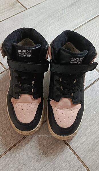 Теплі високі кросівки 