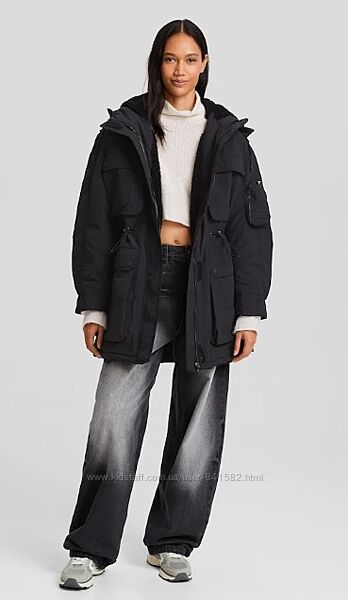 Парка  зимова тепла куртка Bershka Бершка р. С більшомірить
