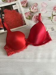 Красивий бюстгалтер Sassa