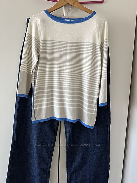 Красивий віскозний светр