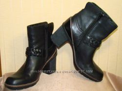 Сапоги женские демисезонные полусапожки кожаные черные Clarks размер 38