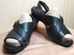 Босоножки FootGlove Размер 38 UK5