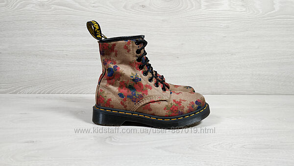 Жіночі демісезонні черевики в квіти Dr. Martens оригінал, розмір 36
