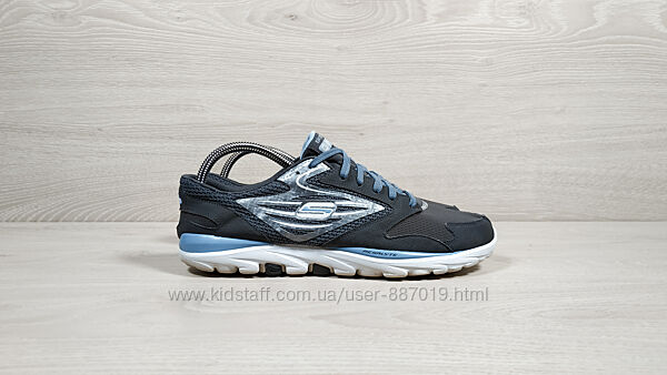 Легкі жіночі спортивні кросівки Skechers Go Run оригінал, розмір 40