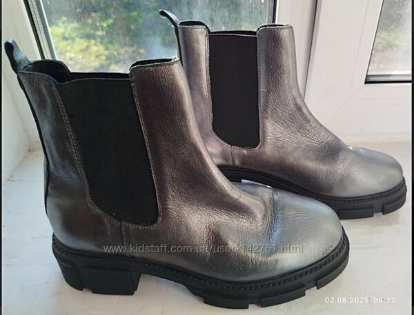 Кожаные ботинки
