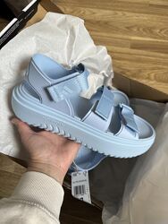 Босоніжки сандалі adidas 39
