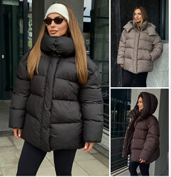 Стильні куртки, пуховики