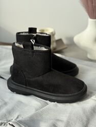 Стильні замшеві чорні черевики Zara 