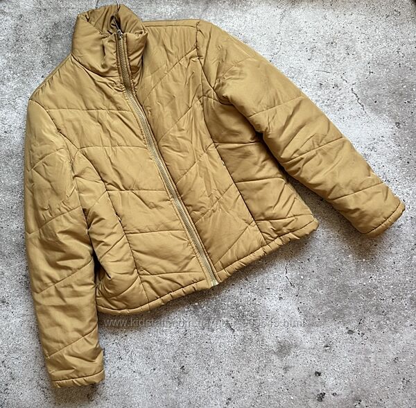 Жіноча осіння легка куртка