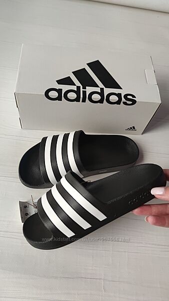 Нові шльопанці Adidas Aqua розм. 38 в наявності 