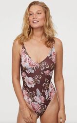 Цельный сдельный купальник H&M цветочный принт, р-н XS-34, 40 наш