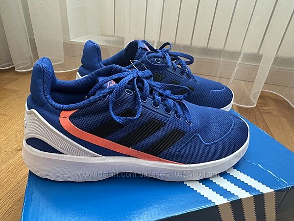 Нові кросівки adidas 38-39 р стильні легкі весна літо