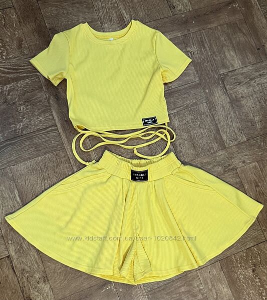 Костюм для дівчинки