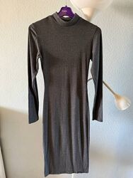 Облягаюча трикотажна сукня на осінь-зиму, S