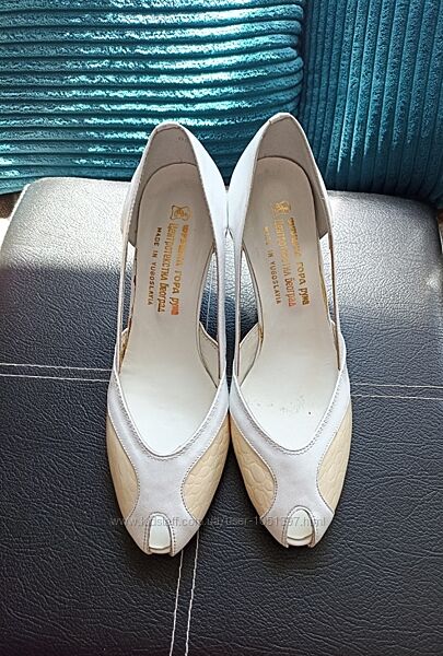 Красивые женские летние туфли бело молочные р.25 на 38 Югославия