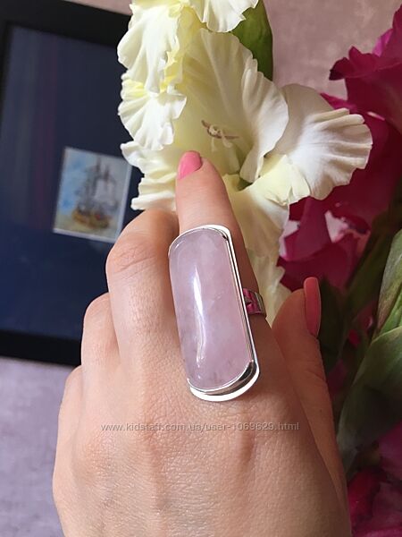 Серебряное кольцо с розовым кварцем 