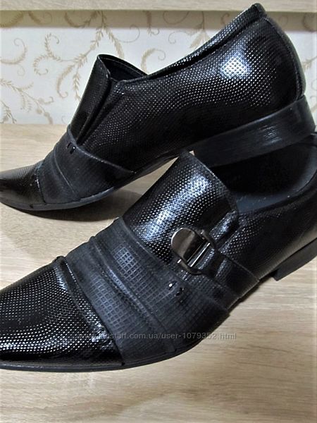Мужские модельные черные туфли р. 41