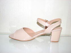 Жіночі бежеві босоніжки на підборах великого розміру 41 