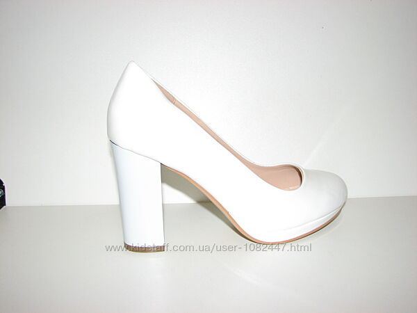 Жіночі нарядні білі лакові туфлі на стійкому каблуці розмір 36 37 38 40 41