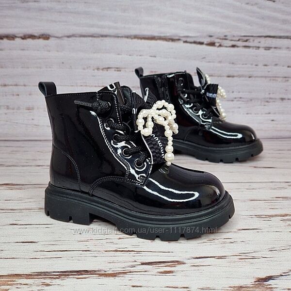 28-35р Демісезонні черевики для дівчат лаковані, утеплені Apawwa B5744R