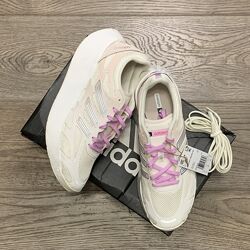 Кросівки Adidas Adizero р. US9 більшомірять - підійдуть на р. 40-40,5. 