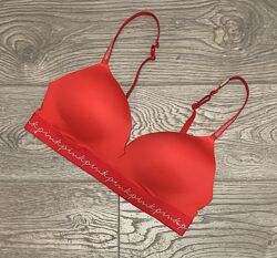 Бюстгальтер Victorias Secret р. 38С/85С