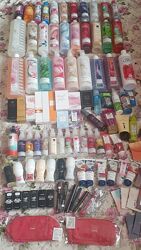 Продукція Avon в наявності по знижці 