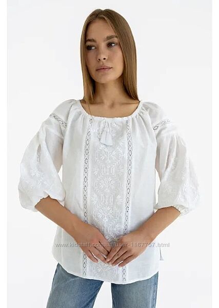 Вишиванка жіноча білим по білому льон білий