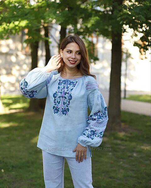 Жіноча вишиванка льон небесно-блакитний