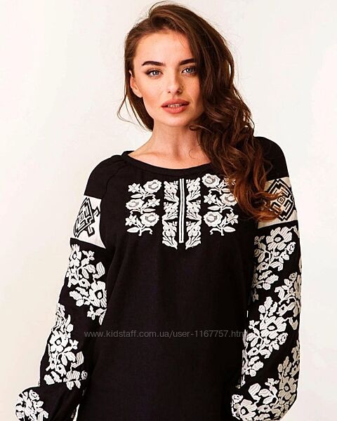 Вишиванка жіноча 779 чорна