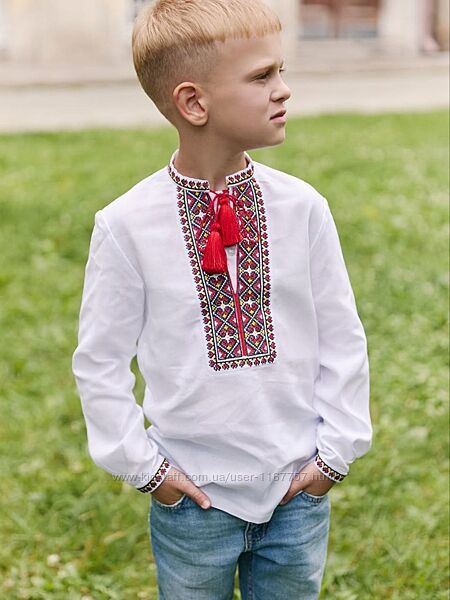 Вишиванка для хлопчика льон білий червона вишивка