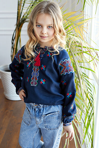 Вишиванка для дівчинки 7702 синя