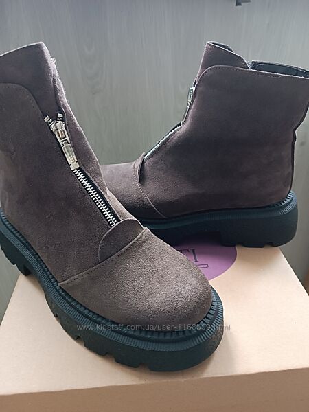 Замшеві черевики